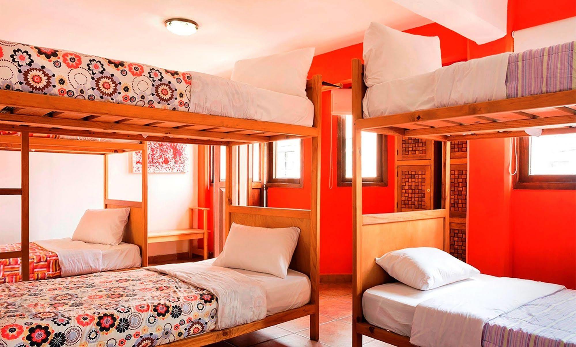 Hostal De San Pedro 乔卢拉 外观 照片