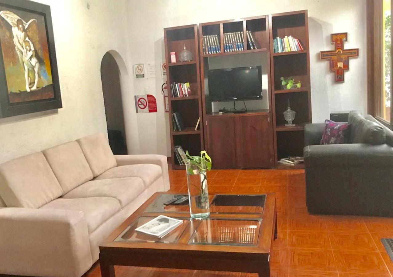 Hostal De San Pedro 乔卢拉 外观 照片