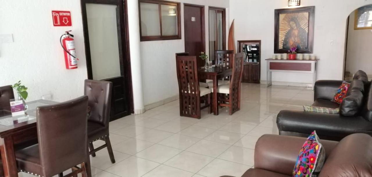 Hostal De San Pedro 乔卢拉 外观 照片